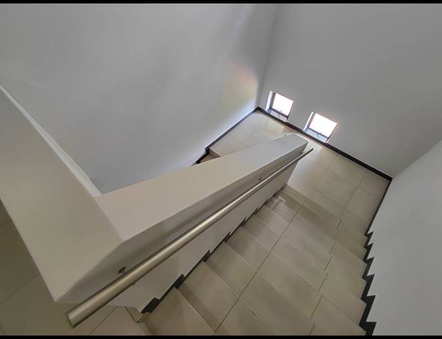 320M² OFFICE TO LET IN RANDJESPARK